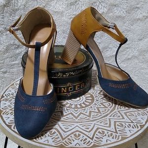 Vintage T strap heel size 9